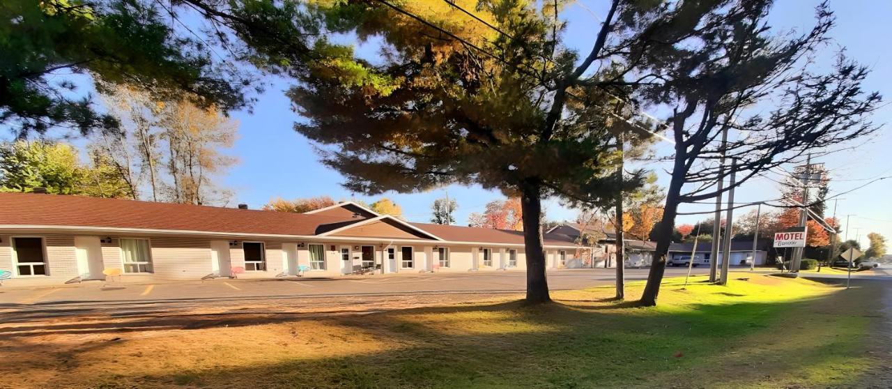 Motel Bonsoir Joliette Eksteriør bilde