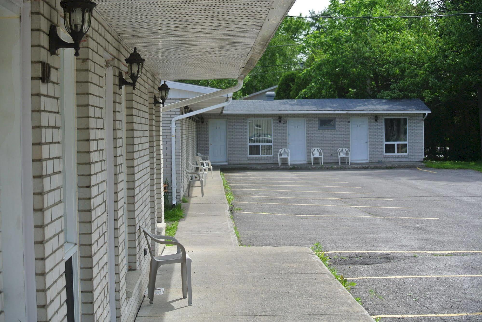 Motel Bonsoir Joliette Eksteriør bilde