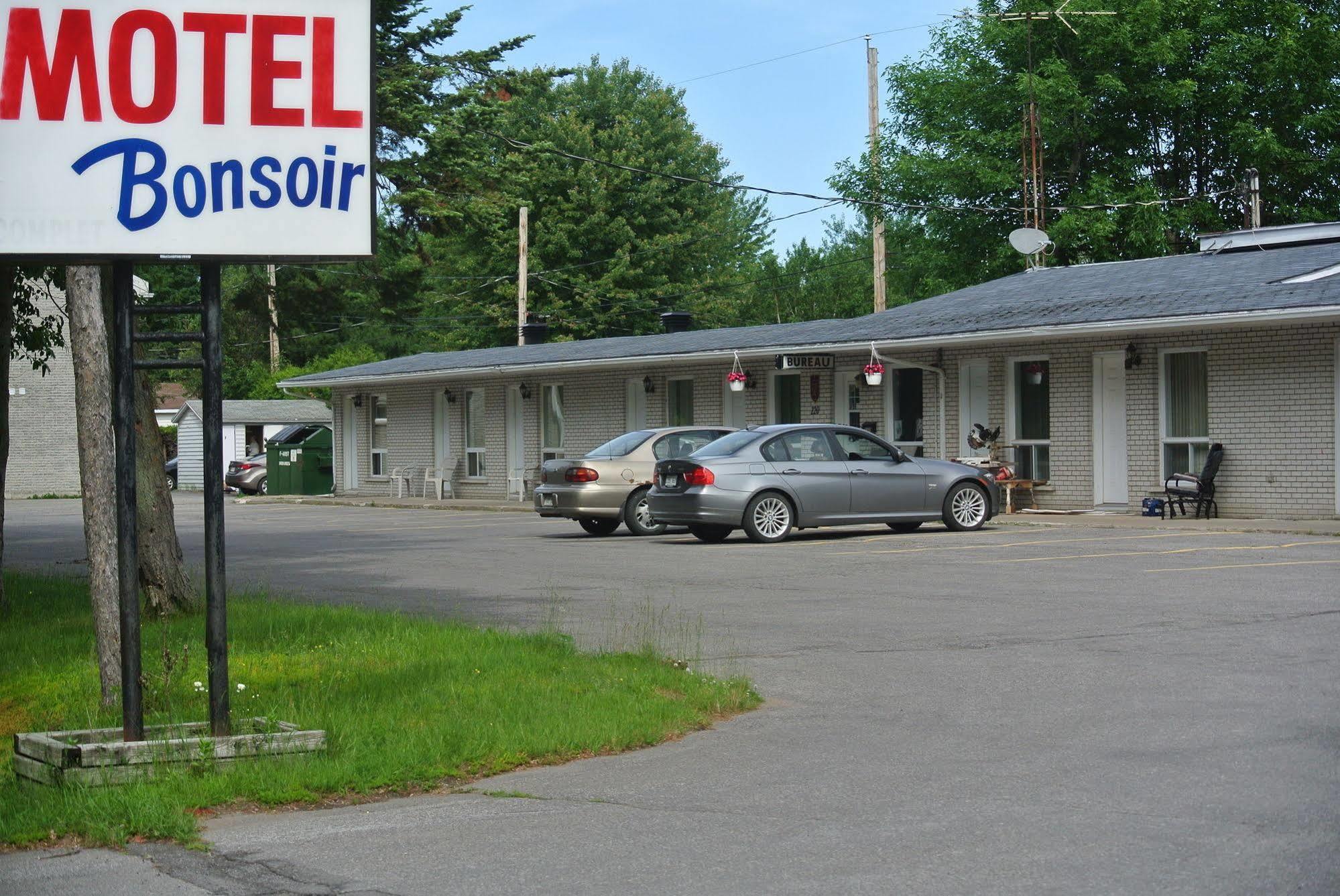 Motel Bonsoir Joliette Eksteriør bilde