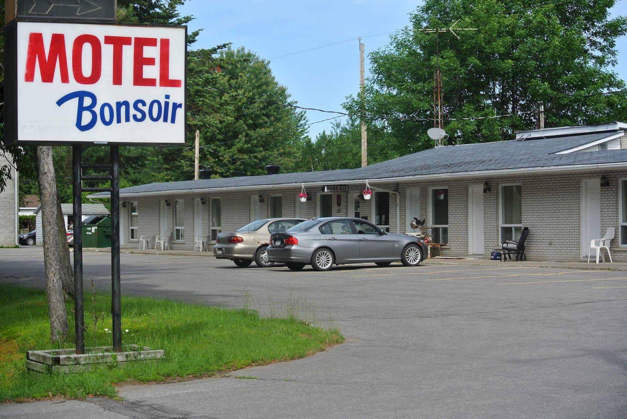 Motel Bonsoir Joliette Eksteriør bilde